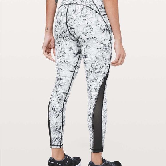 Lululemon Train Times 7/8 pant size 6 - 25" Interlaced Starlight Black / Black - Picture 1 of 7